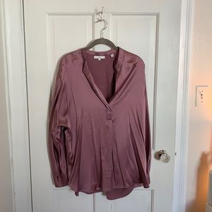 Vince silk tunic. It’s quite pretty just don’t ever wear it. Maybe worn 1 time